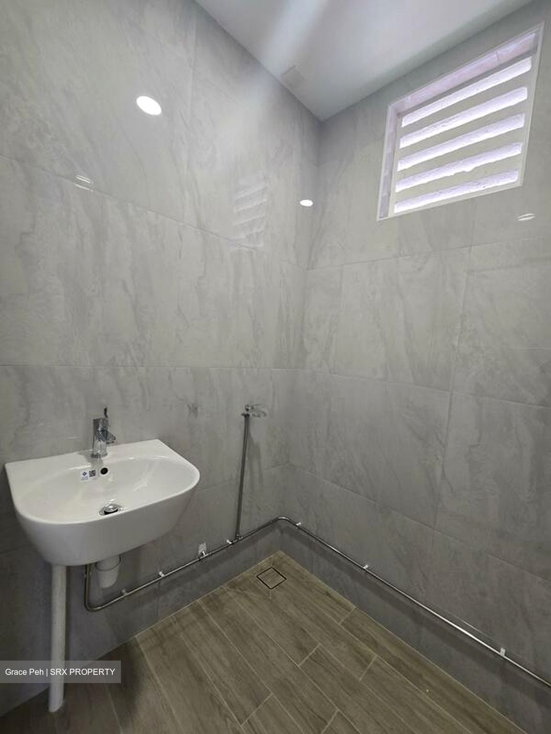 Carlisle Road (D8), Office #500574781